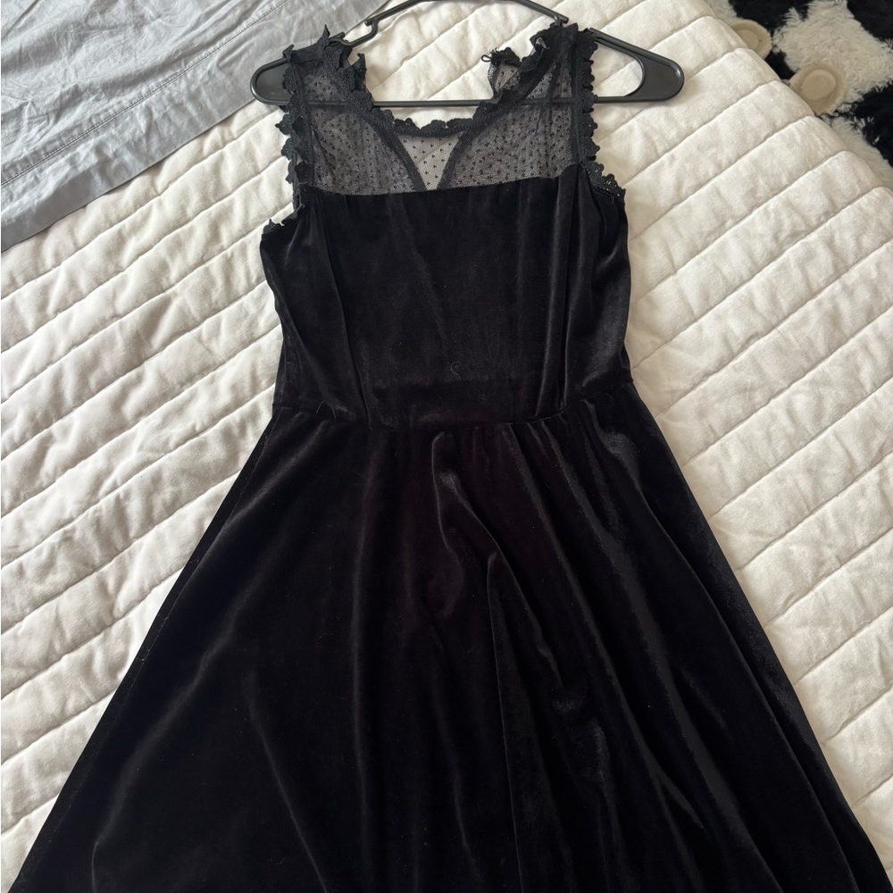 Elegant Black Velvet Mini Dress